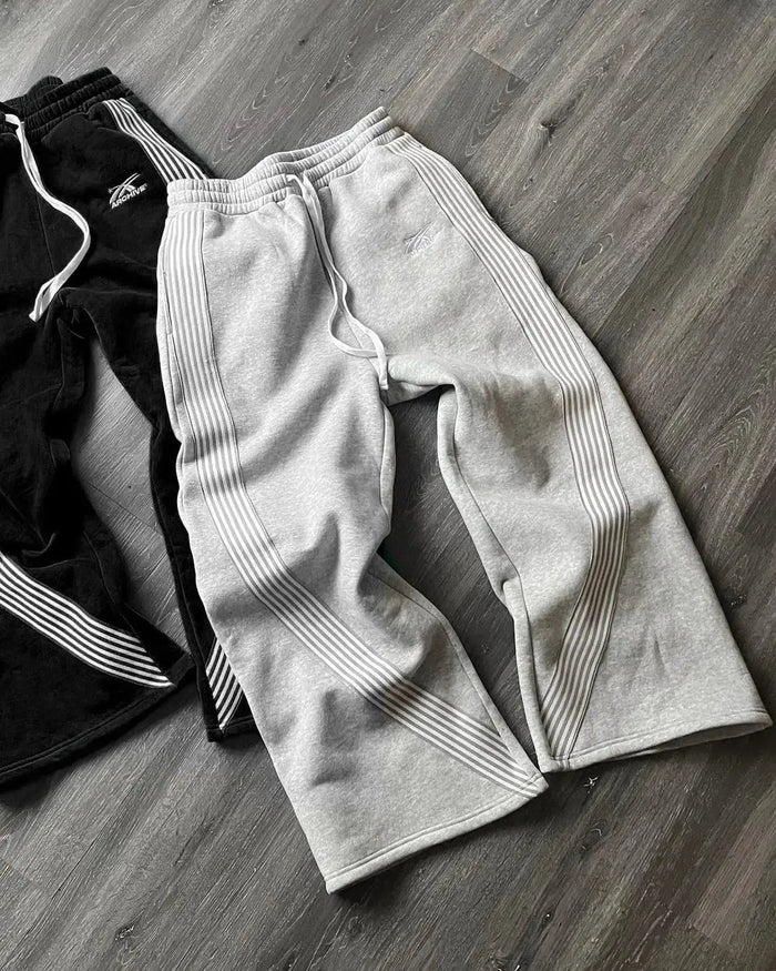 Breathable men's joggers – retro stripe design, loose fit, for sports and leisure 2
