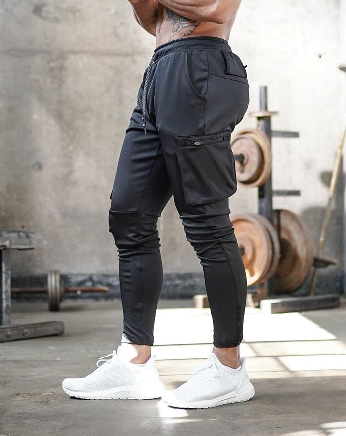 Black / M