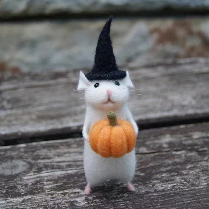 Handcrafted Felt Pumpkin Mouse Ornament - Unique Seasonal Decor for Halloween & Christmas Celebrations