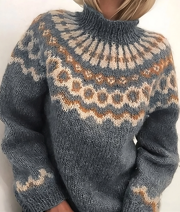 Insulating Women's Turtleneck Sweater - Cozy Wool Winter