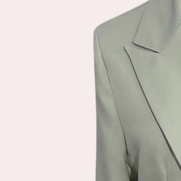 Lightweight women's blazer – modern fit, breathable fabric, for work or casual wear 2