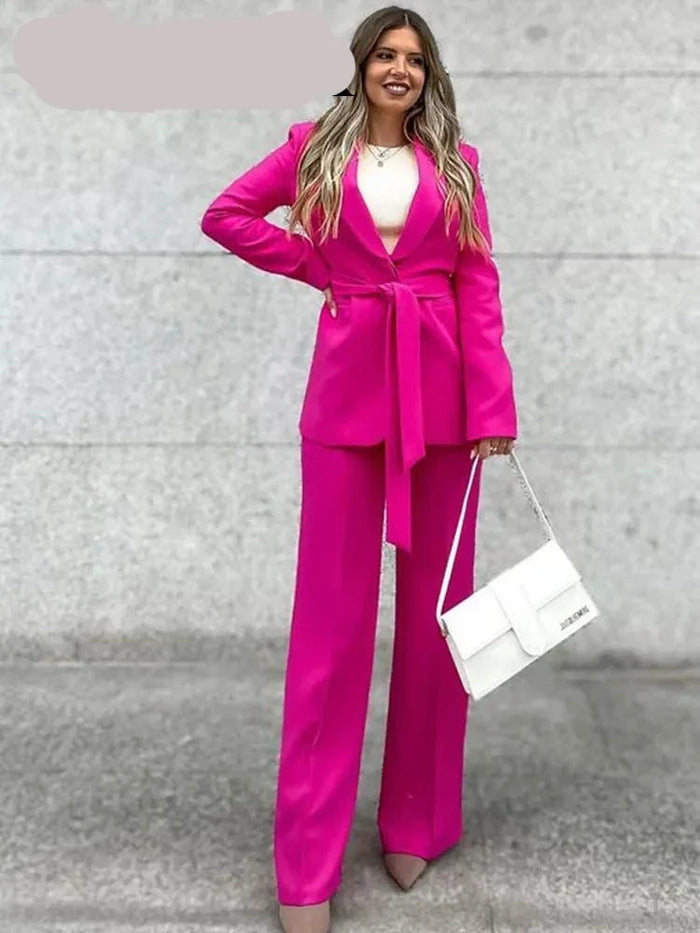 Lightweight women's blazer set – tailored blazer & pants, high-quality fabric, for formal events 1
