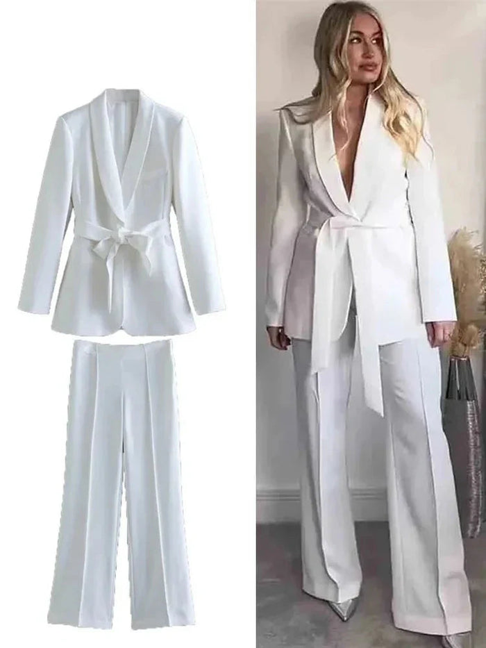 Lightweight women's blazer set – tailored blazer & pants, high-quality fabric, for formal events 6